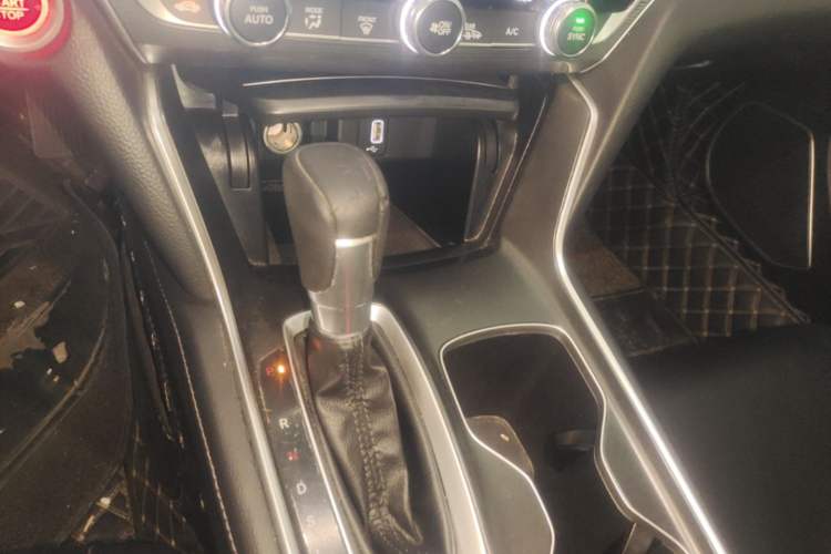 Used Honda Accord 2018 260TURBO Luxury Edition China VI Gear Lever