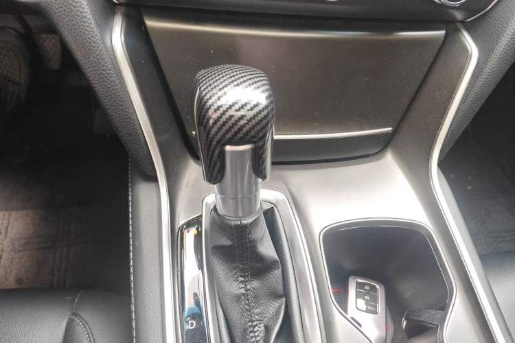 Used Honda Accord 2018 230TURBO Comfort Edition China VI Emission Standard Gear Lever