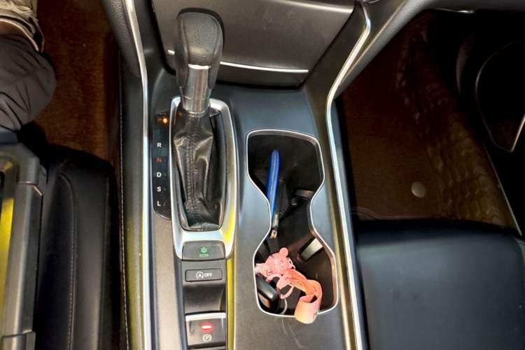 Used Honda Accord 2018 260TURBO Elite Edition China V Gear Lever