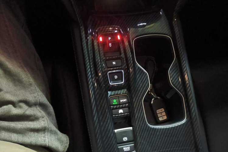 Used Honda Accord 2018 Rui Hybrid 2.0L Rui Ling Edition China VI Gear Lever