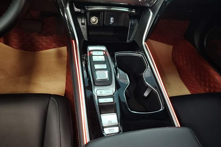 Used Honda Accord 2018 Rui Hybrid 2.0L Rui Ling Edition China VI Gear Lever