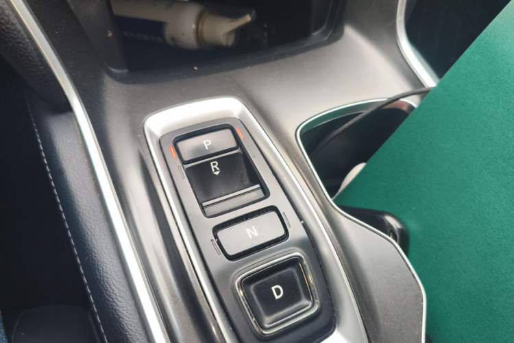 Used Honda Accord 2018 Rui Hybrid 2.0L Rui Ling Edition China VI Gear Lever