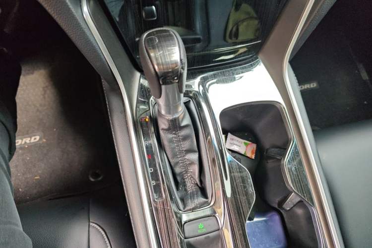 Used Honda Accord 2018 230TURBO Comfort Edition China VI Emission Standard Gear Lever
