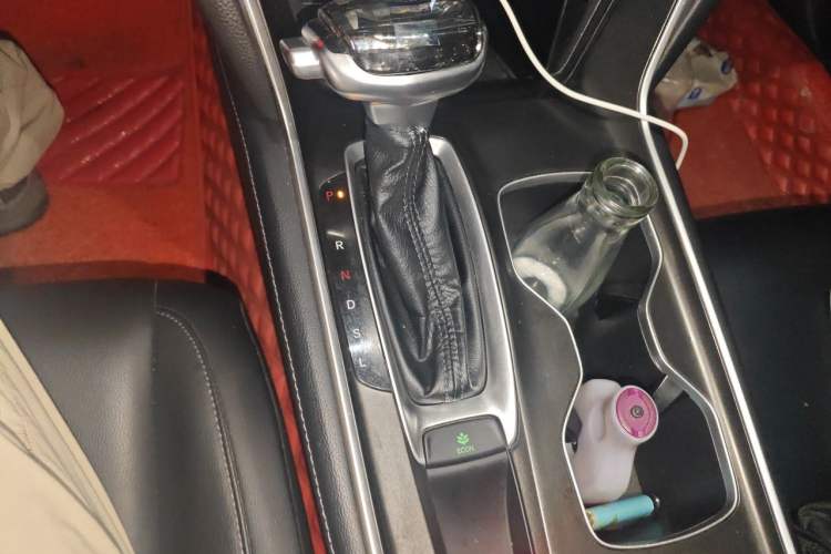 Used Honda Accord 2018 230TURBO Comfort Edition China VI Emission Standard Gear Lever