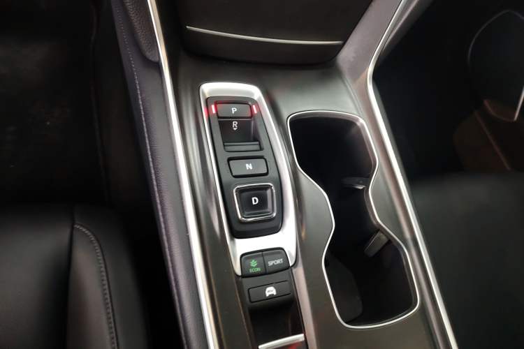 Used Honda Accord 2018 Rui Hybrid 2.0L Rui Ling Edition China VI Gear Lever