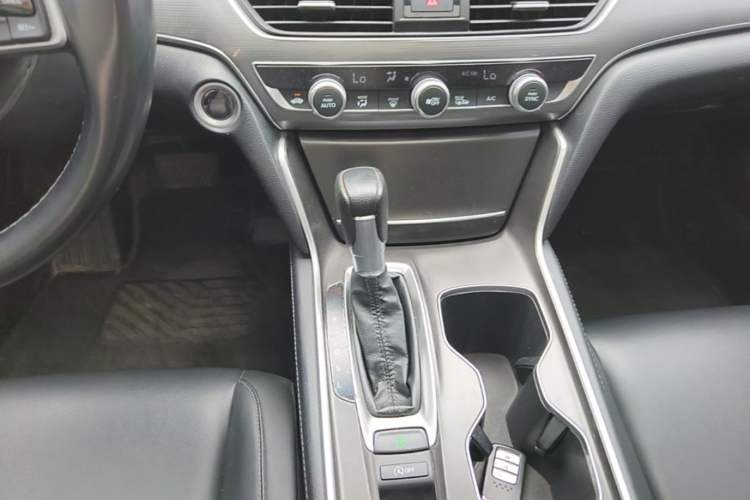 Used Honda Accord 2018 260TURBO Elite Edition China VI Gear Lever