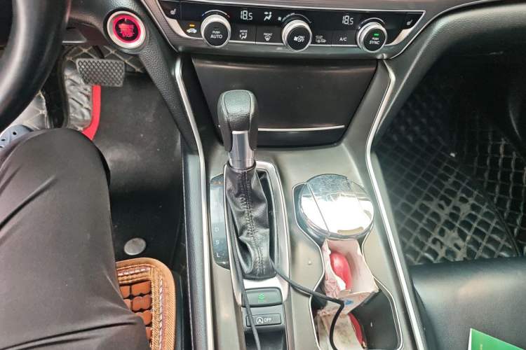 Used Honda Accord 2018 260TURBO Prestige Edition China VI Gear Lever
