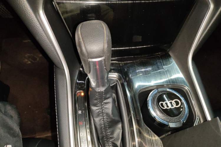 Used Honda Accord 2018 260TURBO Elite Edition China VI Gear Lever