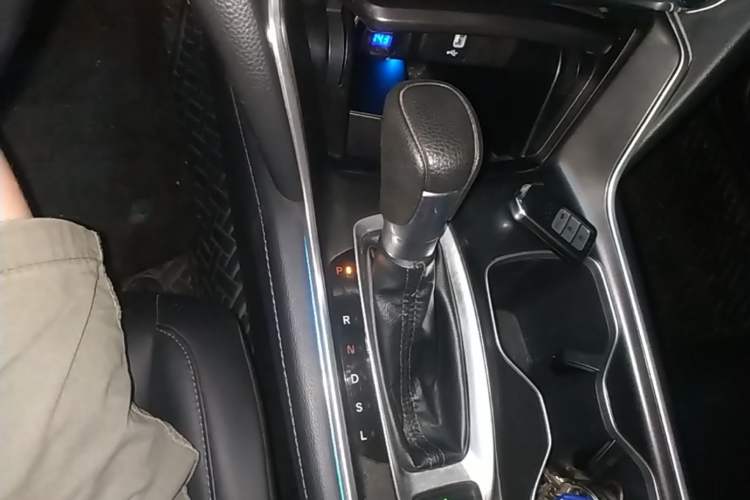 Used Honda Accord 2018 260TURBO Luxury Edition China VI Gear Lever