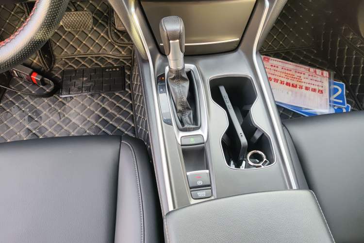 Used Honda Accord 2018 230TURBO Comfort Edition China VI Emission Standard Gear Lever