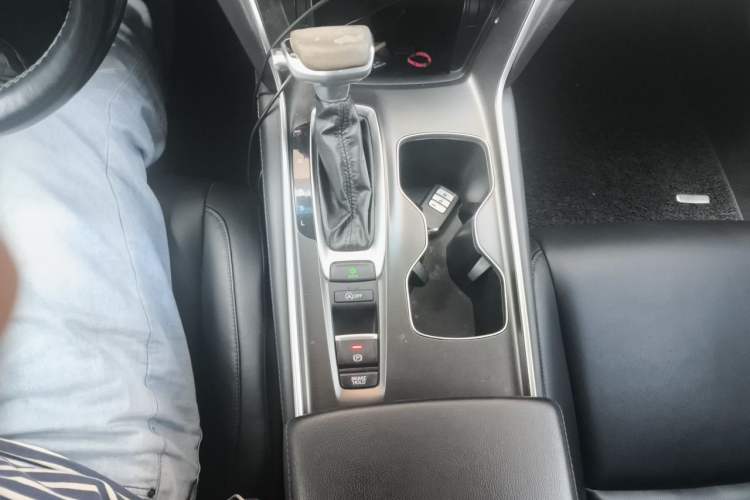 Used Honda Accord 2018 260TURBO Luxury Edition China V Emission Standard Gear Lever