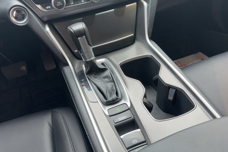 Used Honda Accord 2018 260TURBO Luxury Edition China VI Gear Lever