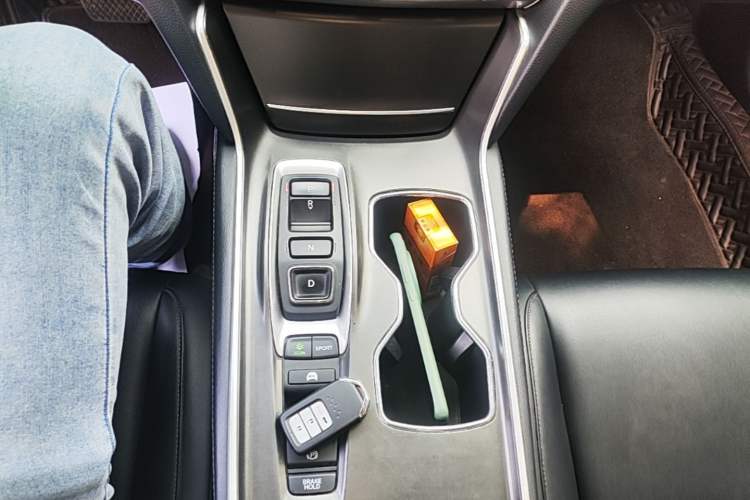 Used Honda Accord 2018 Rui Hybrid 2.0L Rui Ling Edition China VI Gear Lever