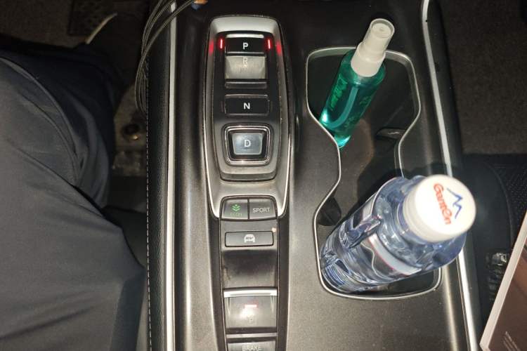 Used Honda Accord 2018 Rui Hybrid 2.0L Rui Ling Edition China VI Gear Lever