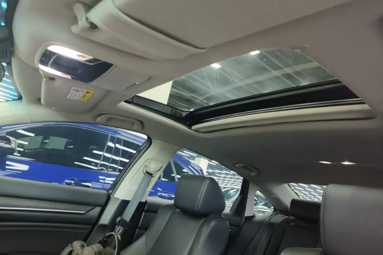 Used Honda Accord 2018 260TURBO Luxury Edition China VI Headliner