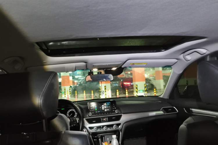 Used Honda Accord 2018 260TURBO Luxury Edition China VI Headliner