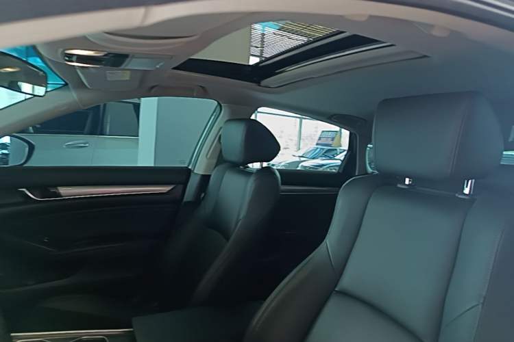 Used Honda Accord 2018 260TURBO Elite Edition China VI Headliner