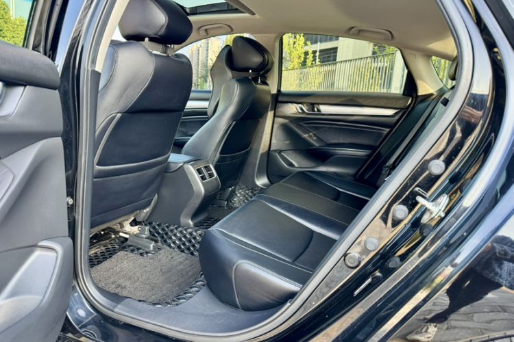 Used Honda Accord 2018 260TURBO Luxury Edition China VI Interior 1