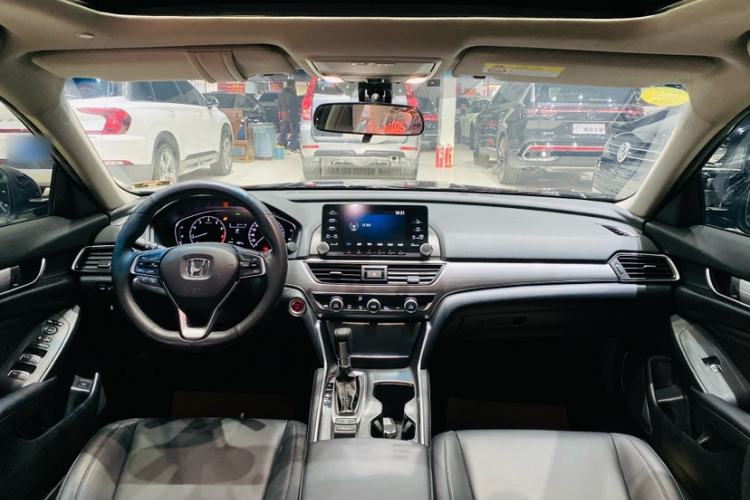Used Honda Accord 2018 260TURBO Elite Edition China VI Interior 1