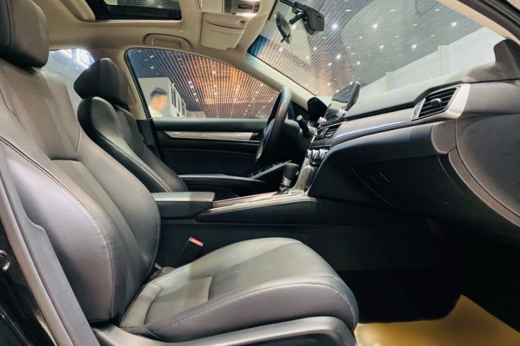 Used Honda Accord 2018 260TURBO Elite Edition China VI Interior 10