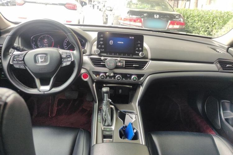 Used Honda Accord 2018 260TURBO Luxury Edition China V Emission Standard Interior 2