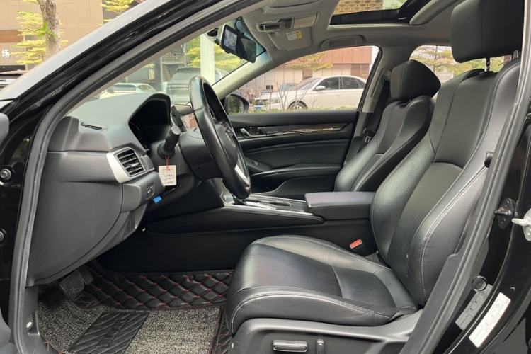 Used Honda Accord 2018 260TURBO Elite Edition China VI Interior 2