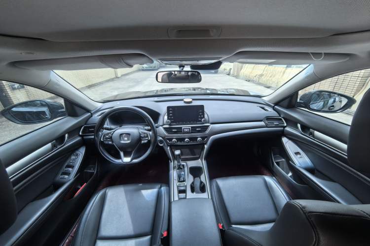 Used Honda Accord 2018 260TURBO Luxury Edition China VI Interior 2