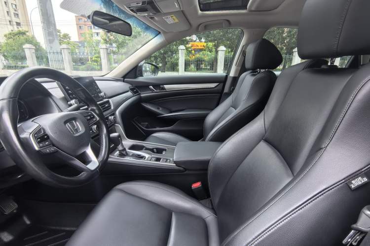 Used Honda Accord 2018 260TURBO Elite Edition China VI Interior 2