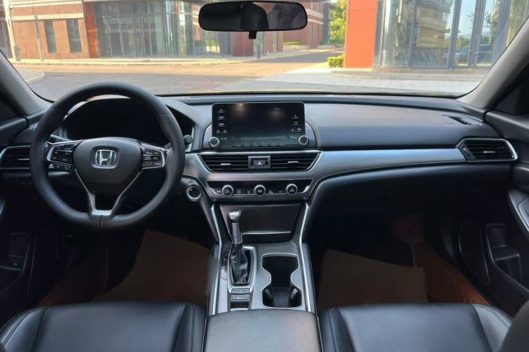 Used Honda Accord 2018 260TURBO Elite Edition China VI Interior 2