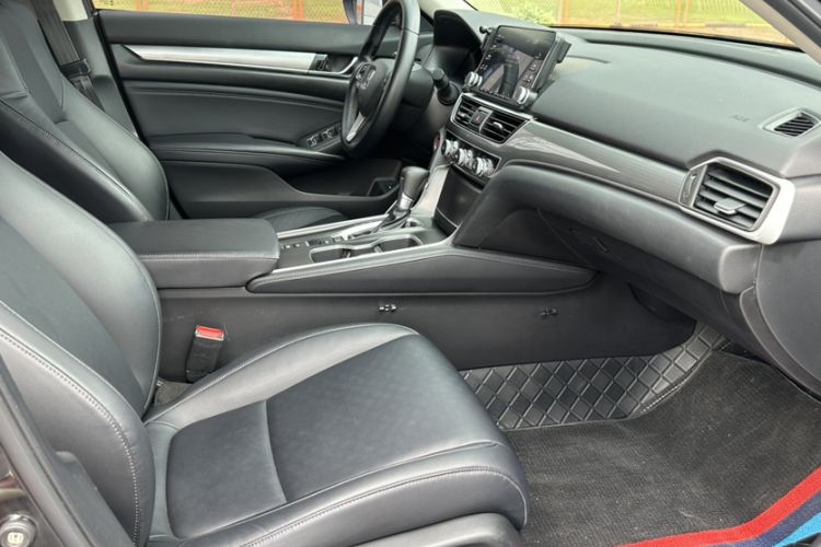 Used Honda Accord 2018 260TURBO Elite Edition China VI Interior 2