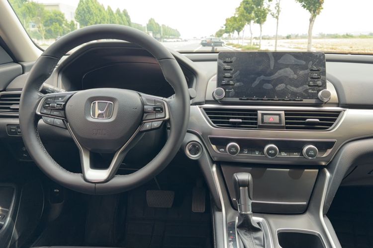 Used Honda Accord 2018 260TURBO Luxury Edition China VI Interior 2