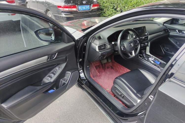 Used Honda Accord 2018 260TURBO Luxury Edition China V Emission Standard Interior 3