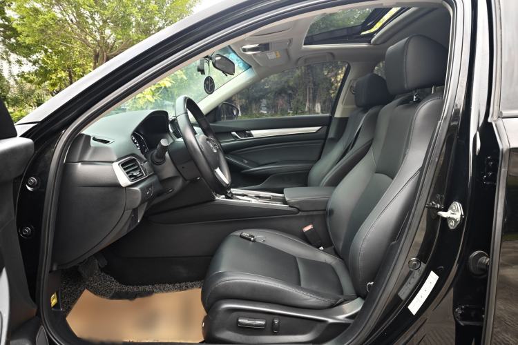 Used Honda Accord 2018 260TURBO Elite Edition China V Interior 3