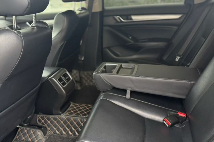Used Honda Accord 2018 260TURBO Elite Edition China VI Interior 4