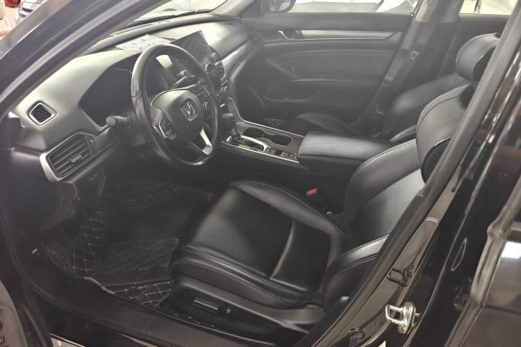 Used Honda Accord 2018 260TURBO Elite Edition China VI Interior 4