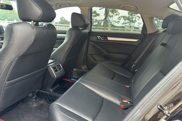 Used Honda Accord 2018 260TURBO Elite Edition China VI Interior 4