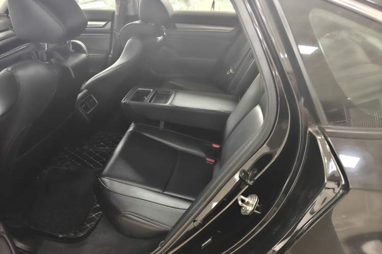 Used Honda Accord 2018 260TURBO Elite Edition China VI Interior 5
