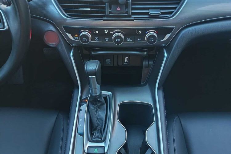 Used Honda Accord 2018 260TURBO Elite Edition China VI Interior 5