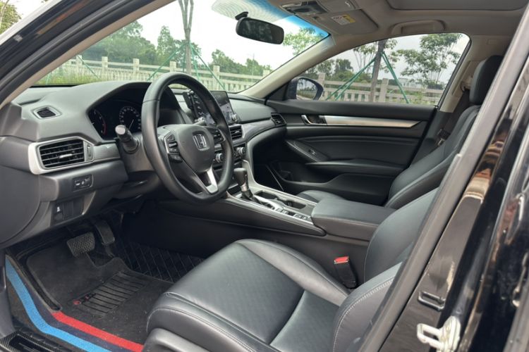 Used Honda Accord 2018 260TURBO Elite Edition China VI Interior 5