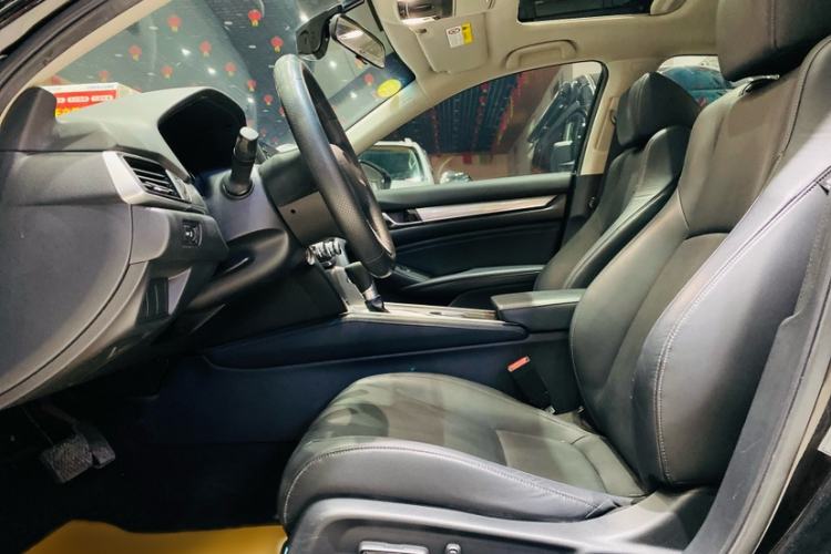 Used Honda Accord 2018 260TURBO Elite Edition China VI Interior 5