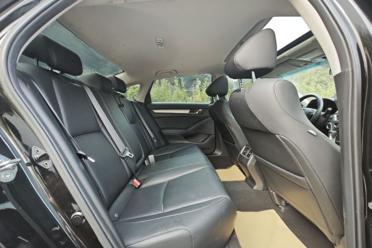 Used Honda Accord 2018 260TURBO Elite Edition China VI Interior 8