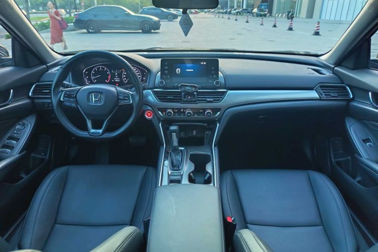 Used Honda Accord 2018 260TURBO Elite Edition China VI Interior 8