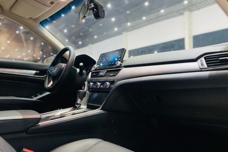 Used Honda Accord 2018 260TURBO Elite Edition China VI Interior 9