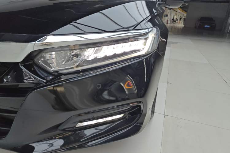 Used Honda Accord 2018 260TURBO Luxury Edition China VI Left Front Headlight