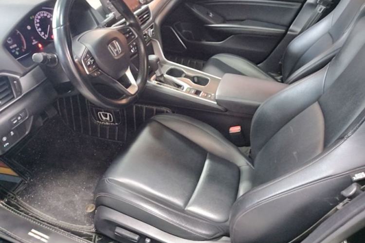 Used Honda Accord 2018 260TURBO Luxury Edition China VI Left Front Seat