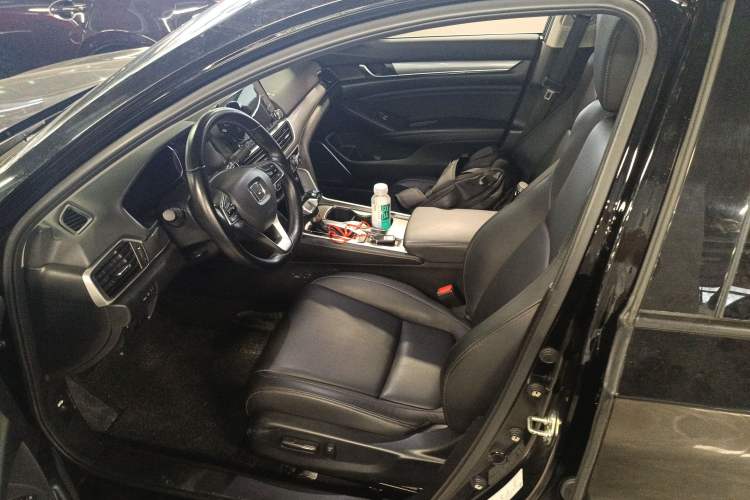 Used Honda Accord 2018 260TURBO Elite Edition China VI Left Front Seat