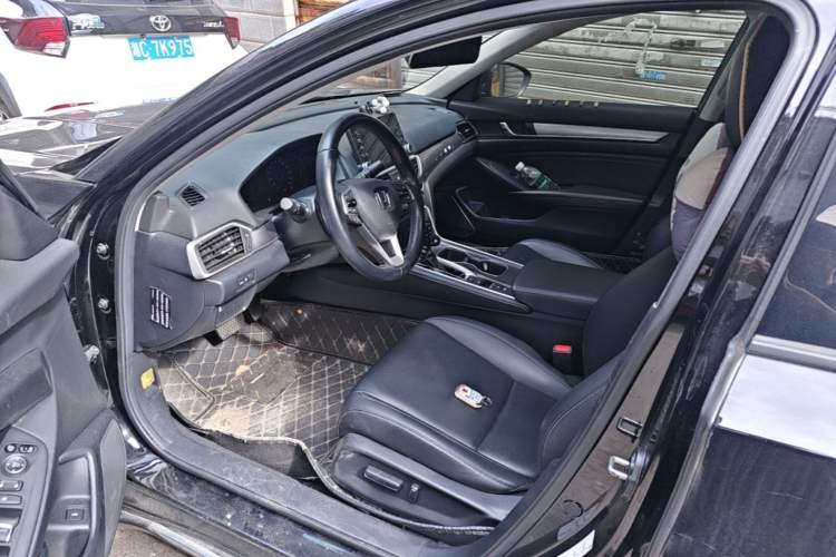 Used Honda Accord 2018 260TURBO Elite Edition China VI Left Front Seat