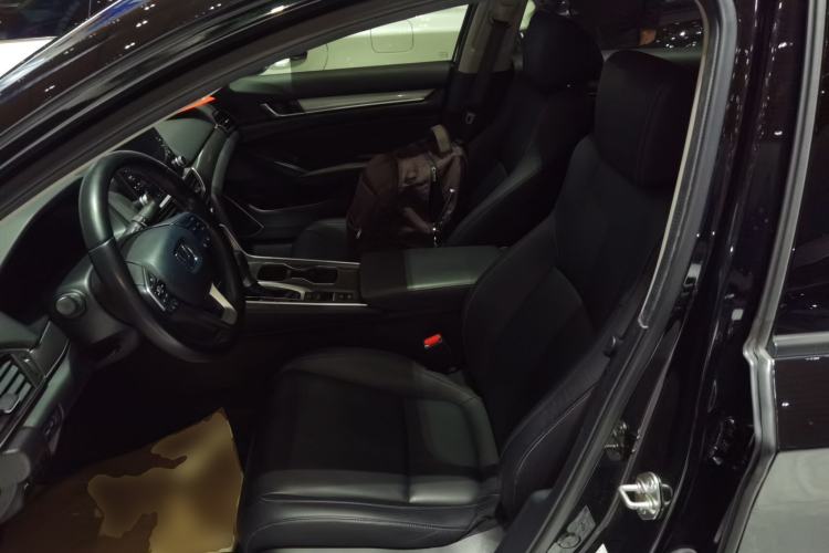 Used Honda Accord 2018 260TURBO Luxury Edition China VI Left Front Seat