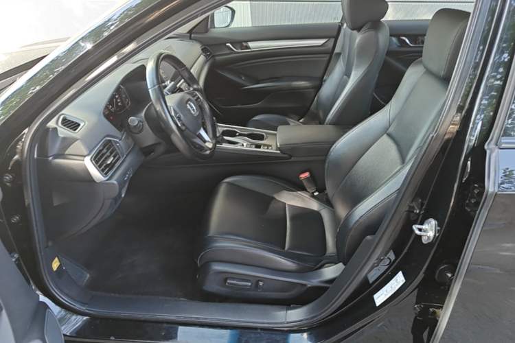 Used Honda Accord 2018 260TURBO Elite Edition China V Left Front Seat