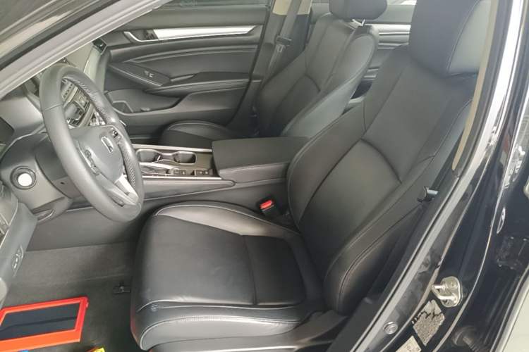 Used Honda Accord 2018 260TURBO Elite Edition China V Left Front Seat